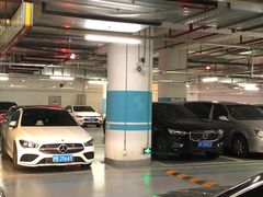 -虹桥天地-停车场