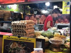 -席娜卡琳火车铁道夜市