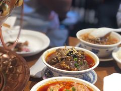 -炉小二铜锅牛蛙•川湘菜(三里屯店)
