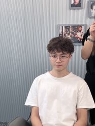 -即型男士理发工作室