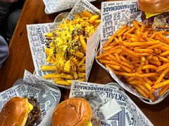 -TRIPS BURGER(大钟寺店)