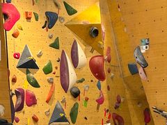 -Upper Climbing Gym 攀岩(华侨城店)
