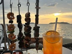 -Sunset Bar(丹绒亚路香格里拉店)