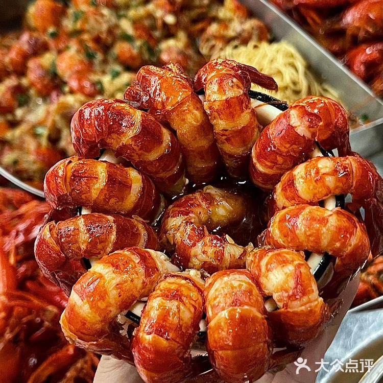 长沙人才懂… 这种路边搭棚的店才是真的好吃！