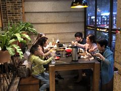 -何师烧烤·香辣蟹·川菜·30年老品牌(太古里旗舰店)