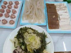 -一口猪海鲜浑锅·东北家常菜