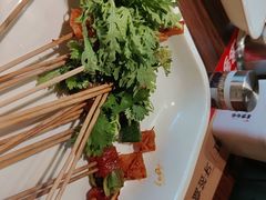 -签多多串串香火锅