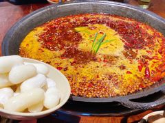 -四小区火锅·巷子里的重庆火锅(花照壁店)