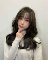 -诗悦发型烫染SALON