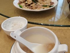 -老乡村美食农庄