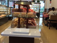 面包甜点陈列柜-红宝石·鲜奶小方·海派西点房(浦三店)