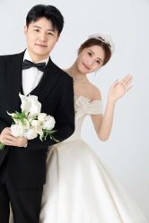 -蒙太奇婚纱摄影(万达店)