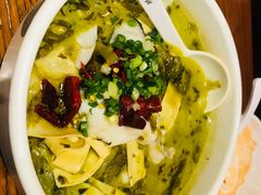 -渝是乎川渝小炒(新世界百货望京店)