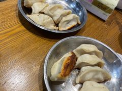 -黄阿姨锅贴大王(万航渡路店)