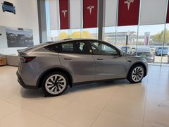 -TESLA 特斯拉(北京后沙峪特斯拉中心)