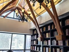 -钟书阁(松江泰晤士小镇店)