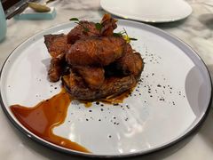 本帮熏鱼-蝶园·装修中(BFC外滩金融中心店)