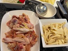-一席地·本地鸡窝·杭帮鸡火锅(萧山银隆百货店)
