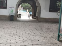 -汇龙潭