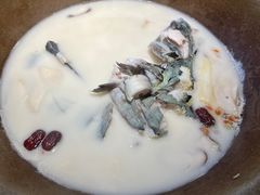 -咕嘟草帽鱼·牛奶一样的鲜鱼汤(包河万达广场创始店)