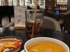 -wineapp葡萄酒餐吧(外滩金融中心店)