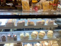 -红宝石·鲜奶小方·海派西点房(南翔店)