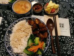 -蜗牛小馆醉乡民谣云南菜(惠新西里店)