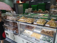 面包甜点陈列柜-闻酥园(青羊区文殊坊店)