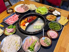 鸳鸯锅-重庆印象老火锅(梅林店)