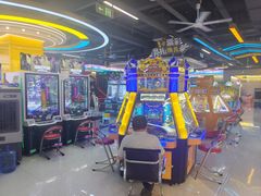 -爱玩嘉年华(龙湖曲江天街店)