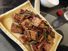 -周老三跷脚牛肉·全牛火锅(非遗传承店)