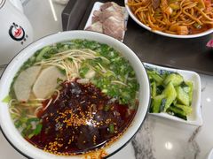 -伊穆祥牛肉面总店·清真