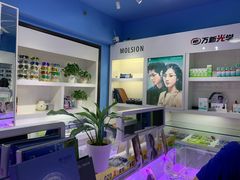 -提一眼镜·蔡司·依视路(小寨店)