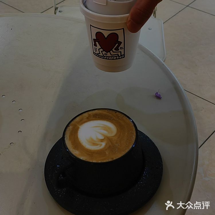 咖啡探店一第九百九十三家GUN COFFEE51个蛋壳联合