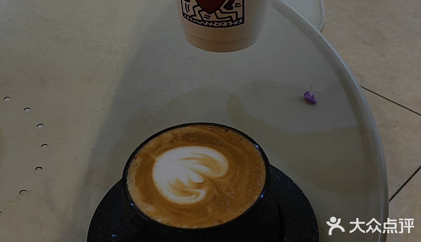 咖啡探店一第九百九十三家GUN COFFEE51个蛋壳联合