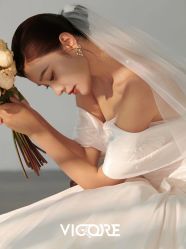 -雪中彩影婚纱摄影·微光艺术中心