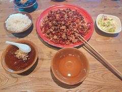 -先启半步颠小酒馆(白麓里店)