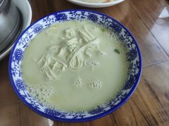 -雪琴面馆富安特色鱼汤面(城中花园店)