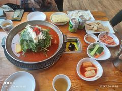 -喇喇排骨火锅·传统韩式脊骨汤(望京西园总店)