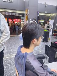 点击看大图 -藤野造型专业烫染接发