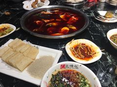 -忘情水鱼头·鲜鱼火锅(滨江中路店)