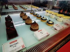 -UNI UNI(环亚凯瑟琳店)