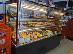 面包甜点陈列柜-华天新川面馆(缸瓦市店)