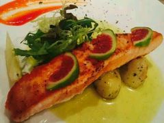 -AIR Restaurant & Lounge