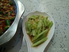 -兔行天下-鸿鹤鲜锅兔(中海国际店)