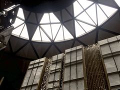 -上海滴水湖皇冠假日酒店