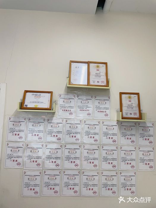 瓦力工厂机器人·信息学奥赛·科技特长生·人工智能(亦庄校区)图片