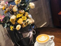 -ZING COFFEE 镜咖啡