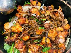 茶树菇香辣鸡煲-清真重庆巴爷香辣鸡煲(南小巷店)
