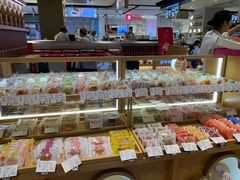面包甜点陈列柜-唐饼家(龙之梦购物中心虹口店)